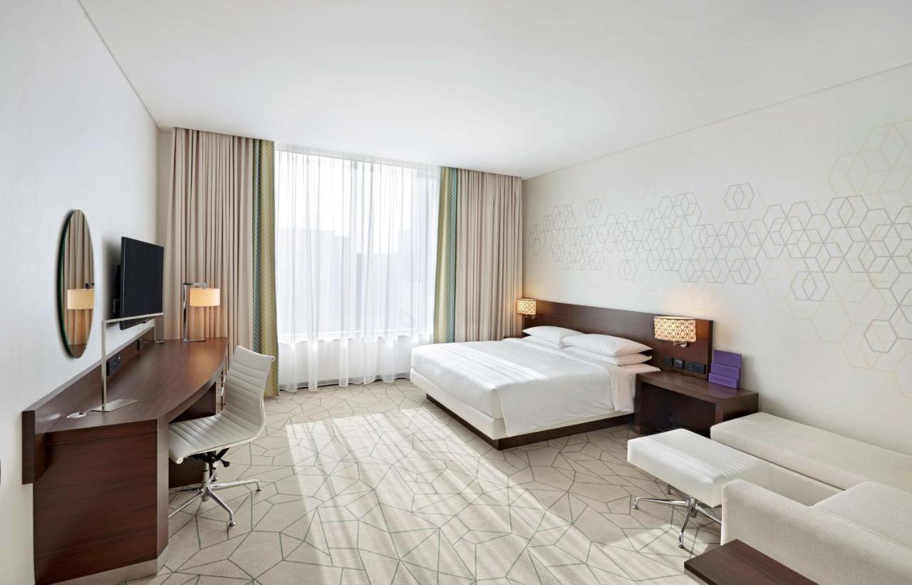 Hyatt Place Dubai Baniyas Square Exterior foto