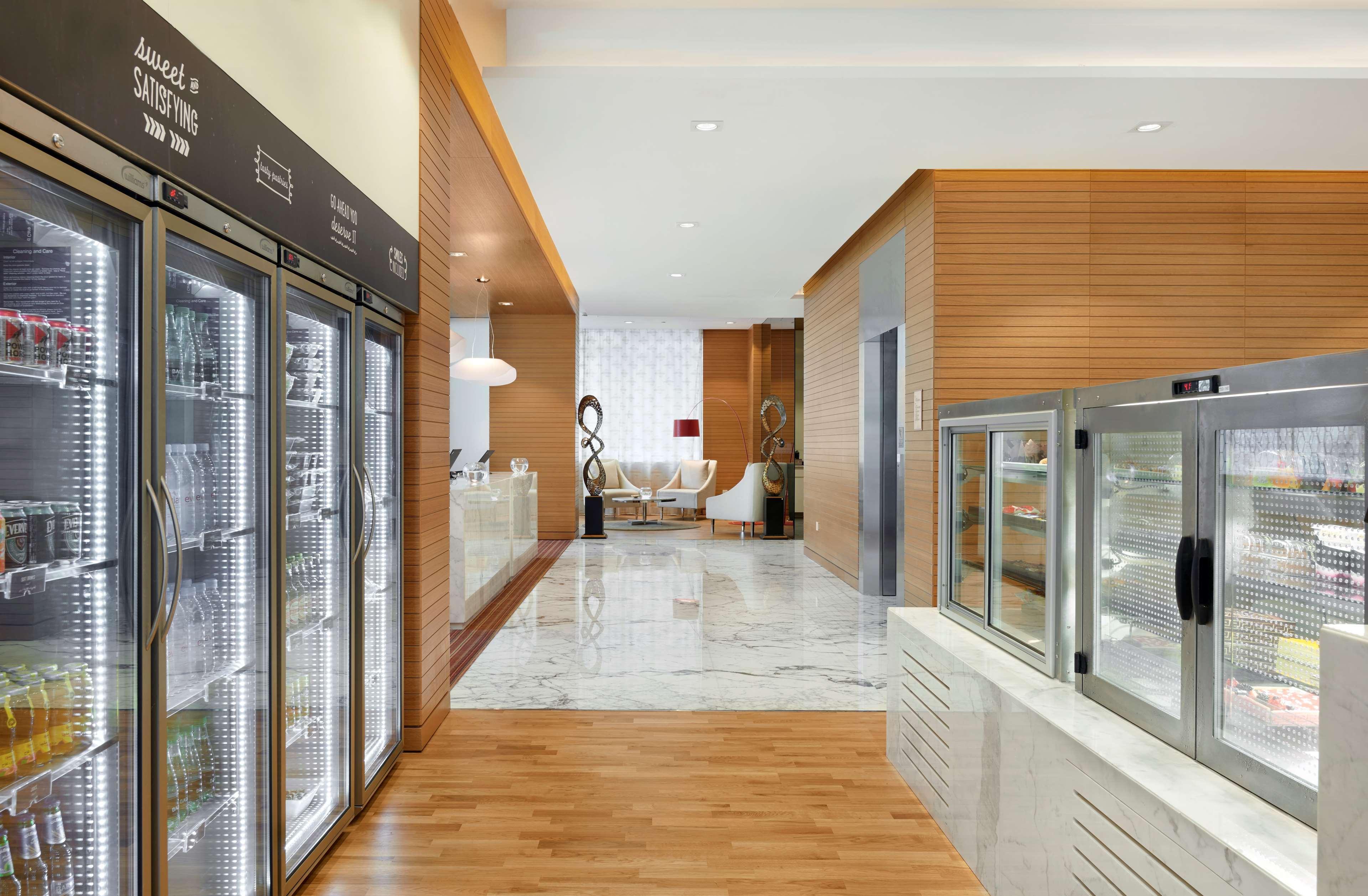 Hyatt Place Dubai Baniyas Square Exterior foto