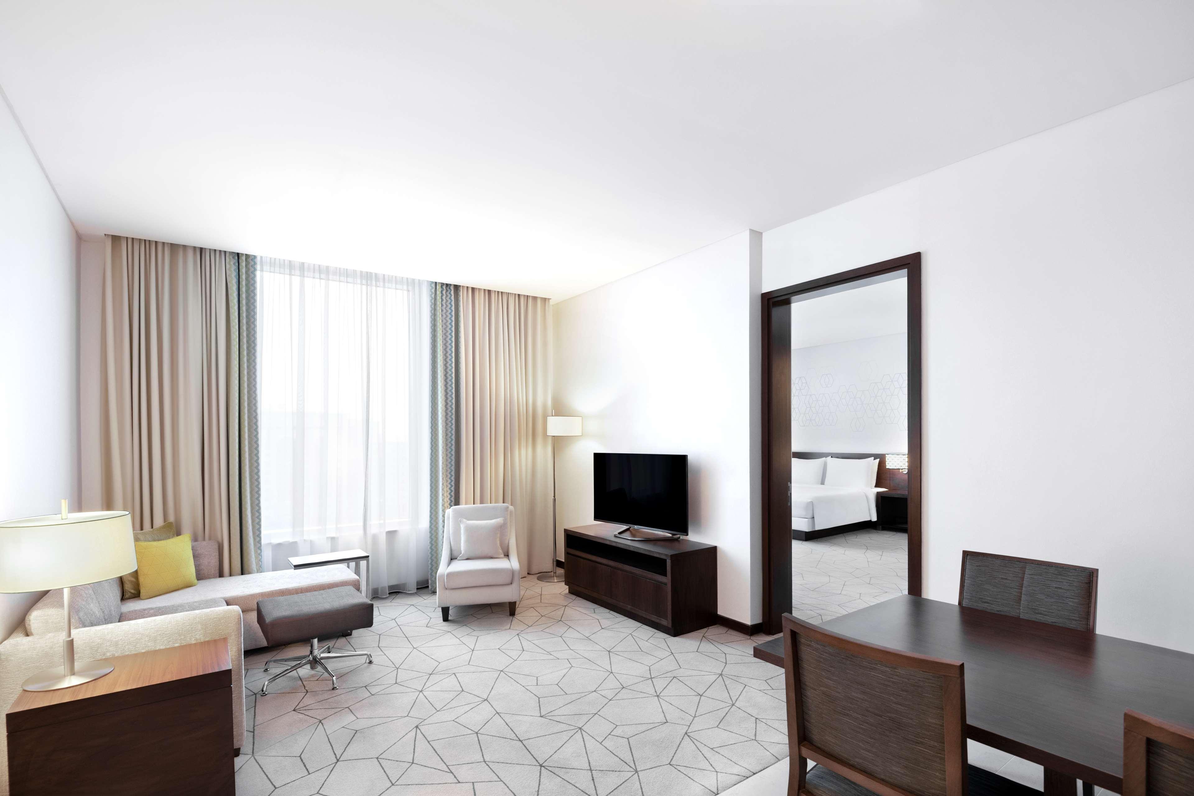 Hyatt Place Dubai Baniyas Square Exterior foto