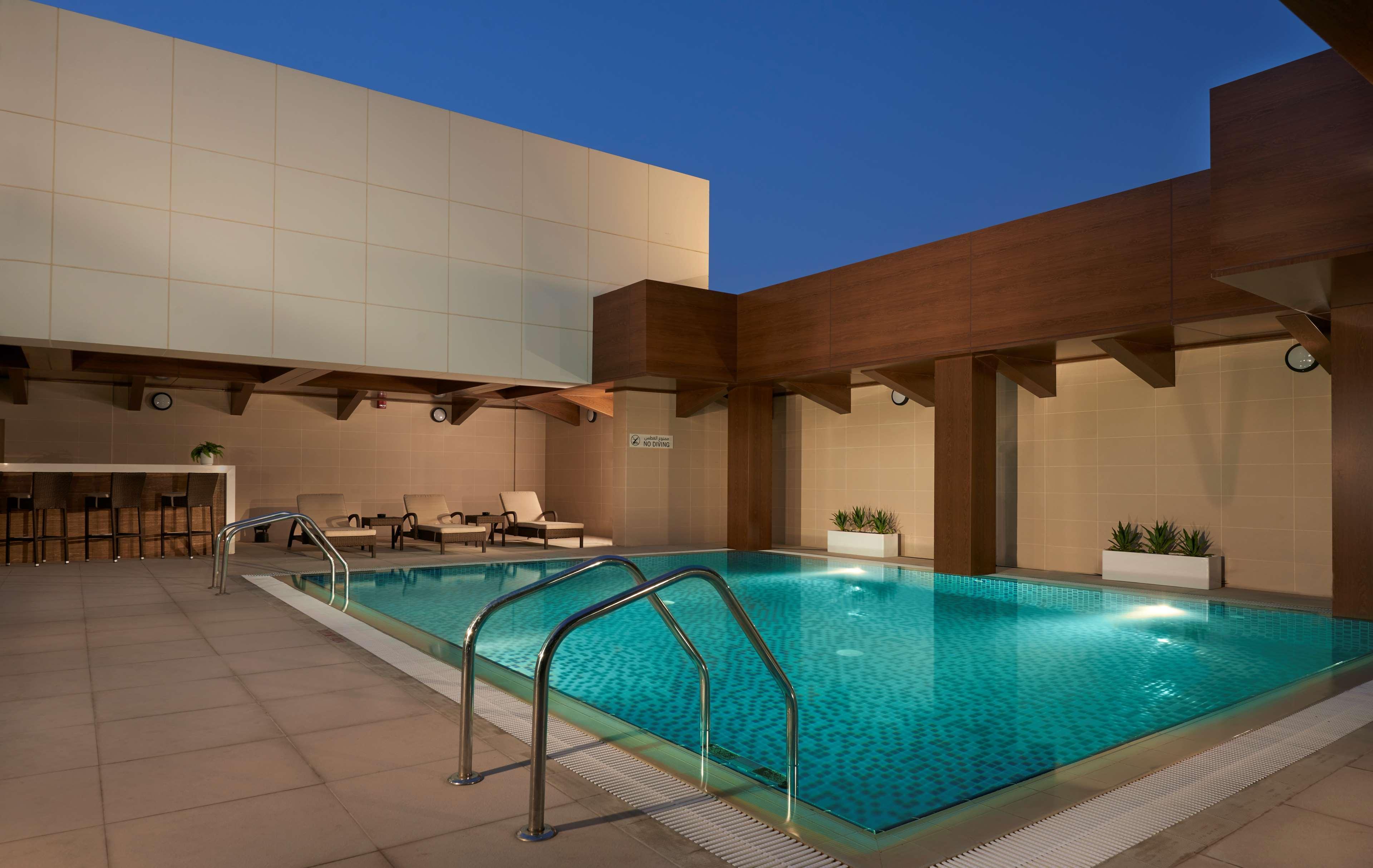 Hyatt Place Dubai Baniyas Square Exterior foto