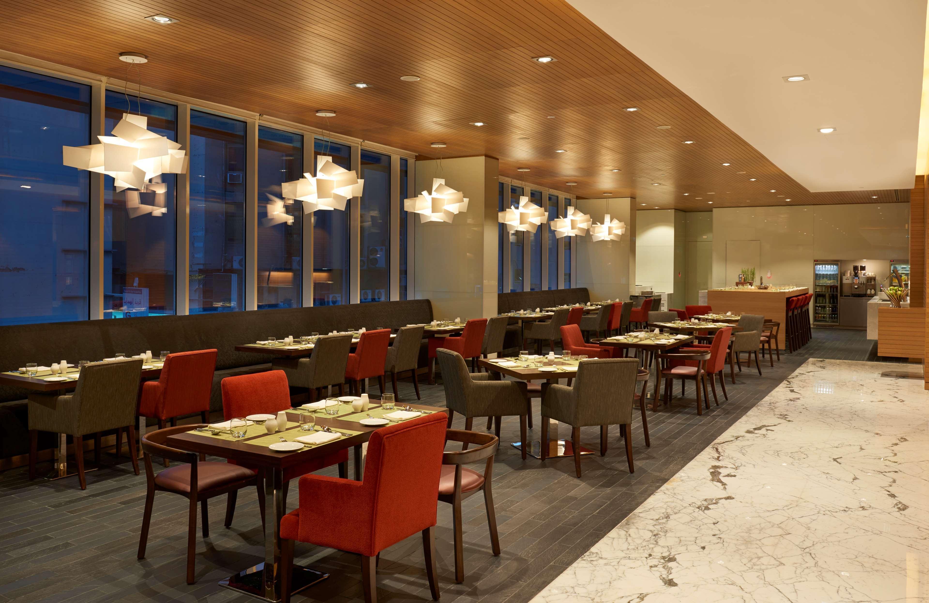 Hyatt Place Dubai Baniyas Square Exterior foto