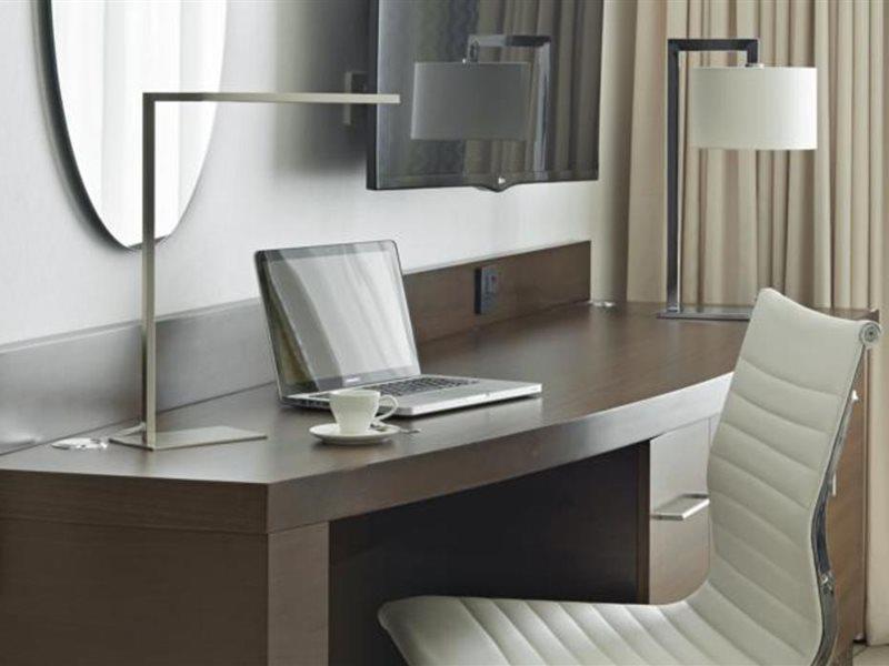 Hyatt Place Dubai Baniyas Square Exterior foto