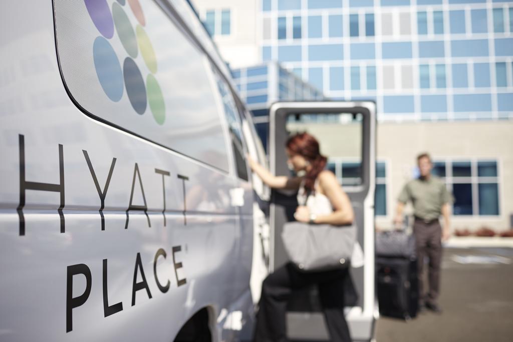 Hyatt Place Dubai Baniyas Square Exterior foto